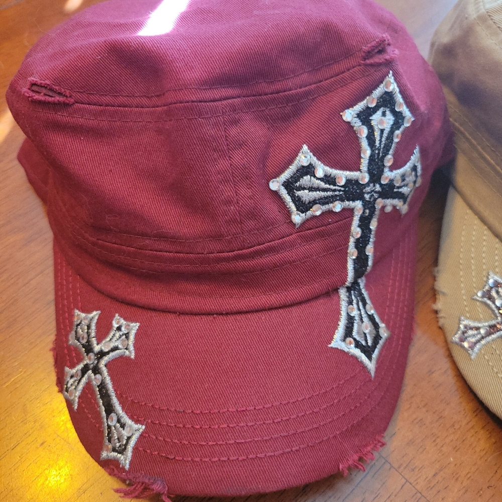 Embroidered Cross Design Cap - Picture 4 of 5